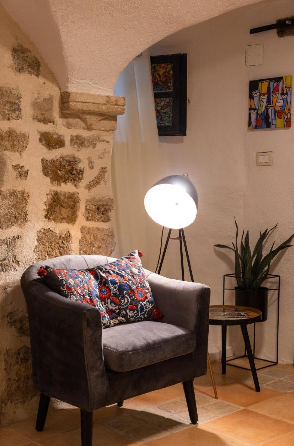 Two Steps, Location In Old Town Apartment *